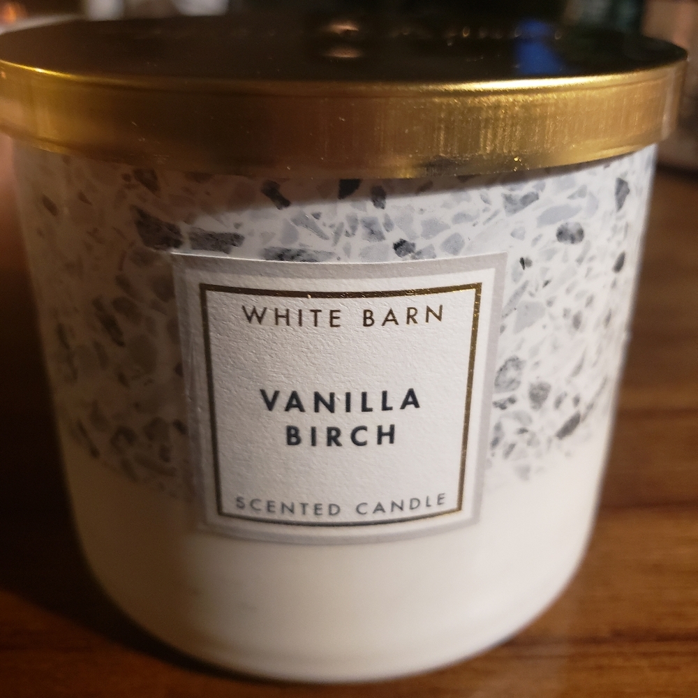 White Barn Vanilla Birch 3-wick Candle